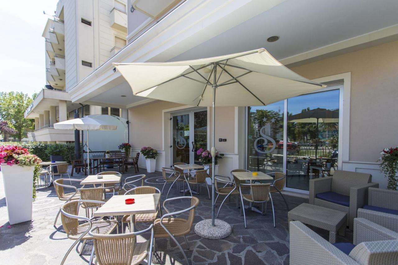 Hotel Savana Rimini Kültér fotó
