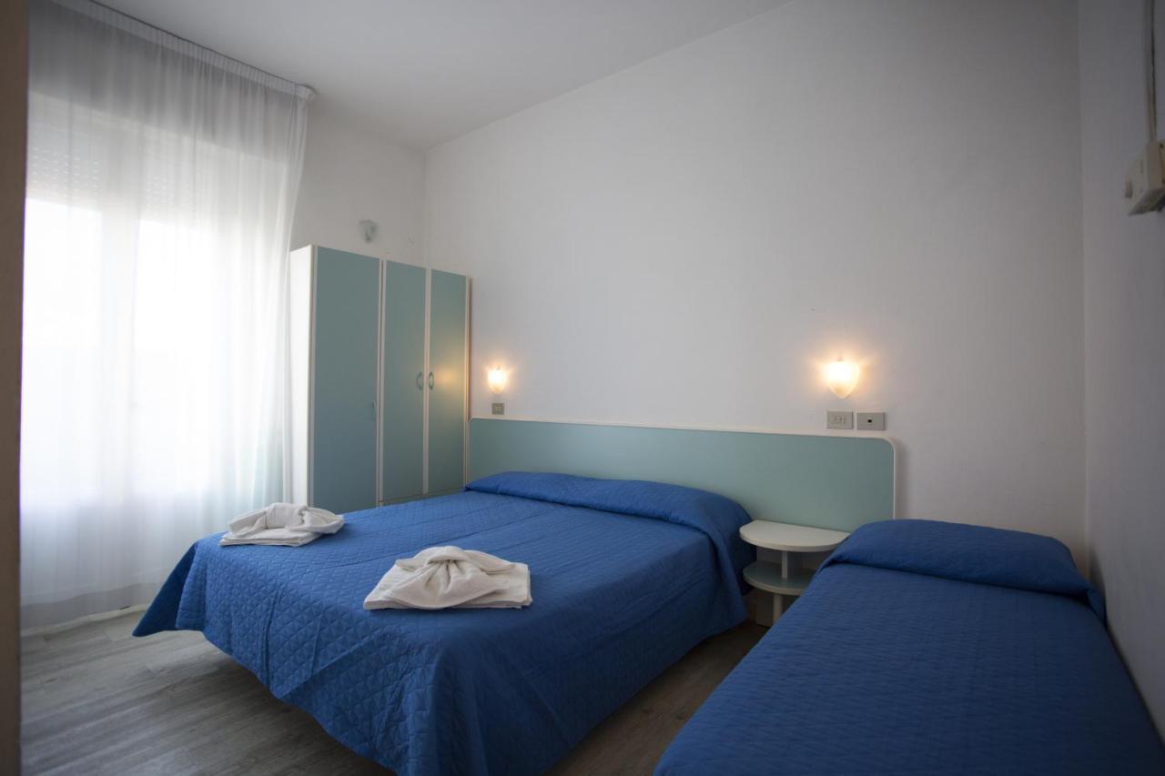 Hotel Savana Rimini Kültér fotó