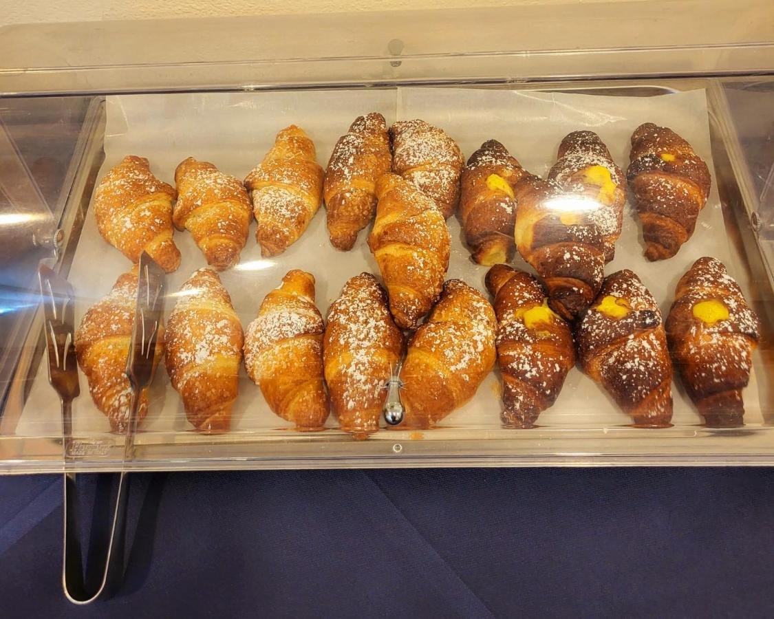 Hotel Savana Rimini Kültér fotó